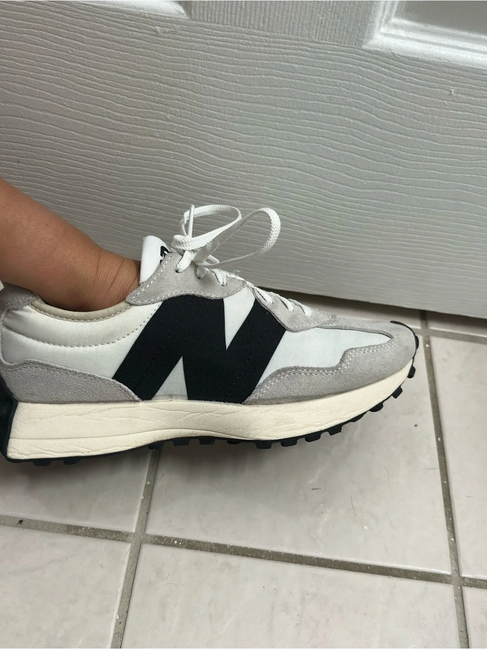 New Balance Women’s 327 Shoes